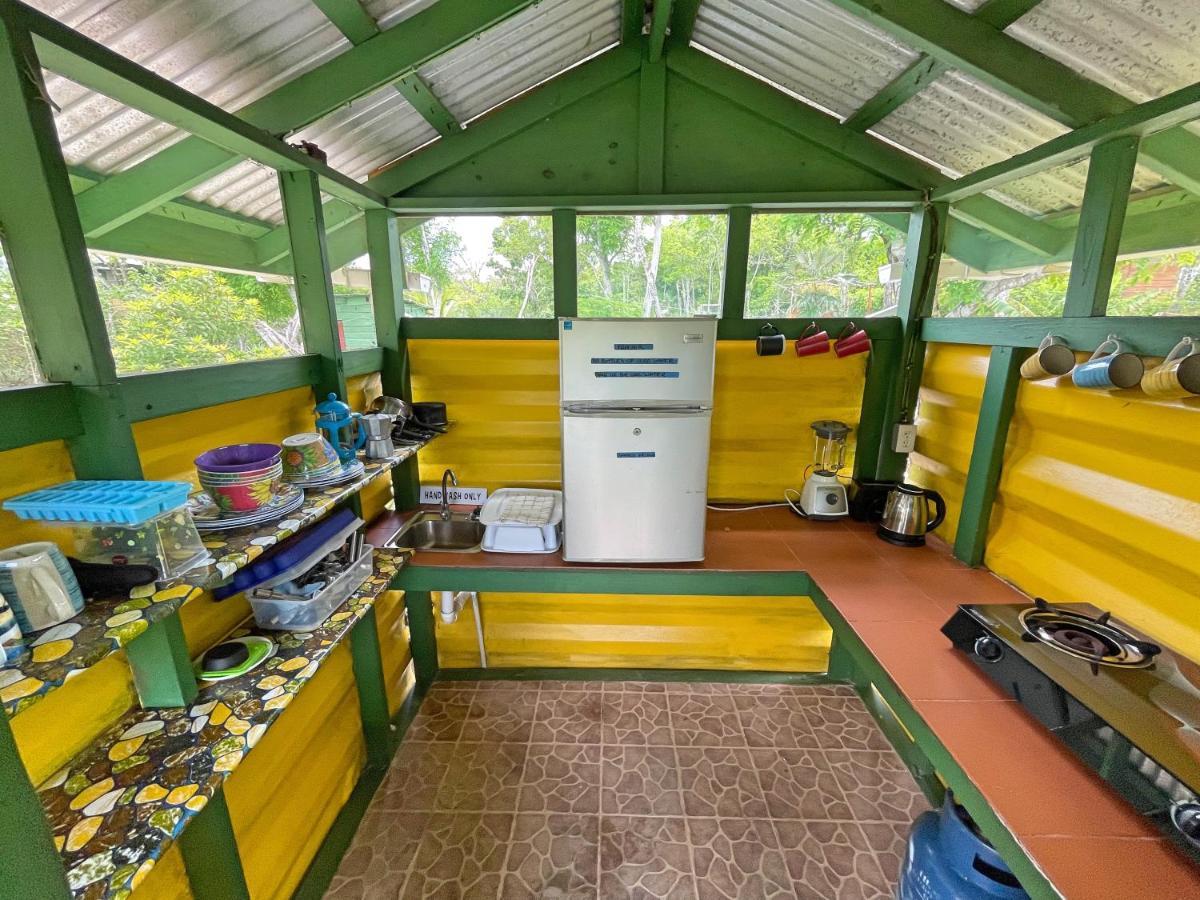 Judy House 2 - Lewis Backpacker Hostel Little Bay Экстерьер фото